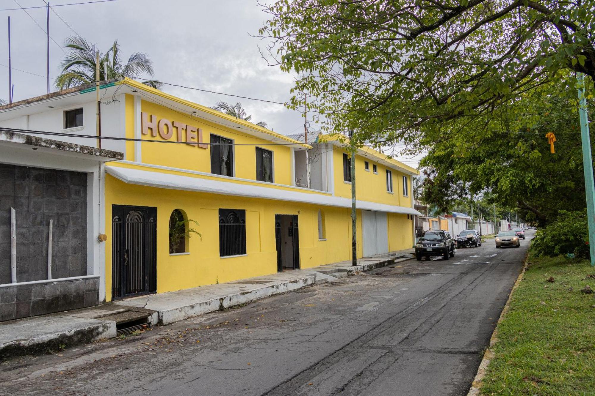Oyo Hotel Marias,Aeropuerto Internacional De Chetumal Exterior foto